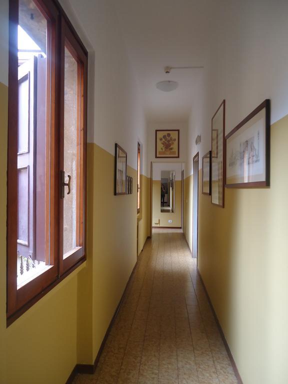 Protezione Della Giovane - Female Hostel Verona Exterior foto